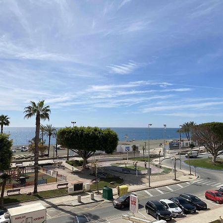 Apartamento 2 Habitaciones Frontal Al Mar 3 Torre Del Mar Kültér fotó