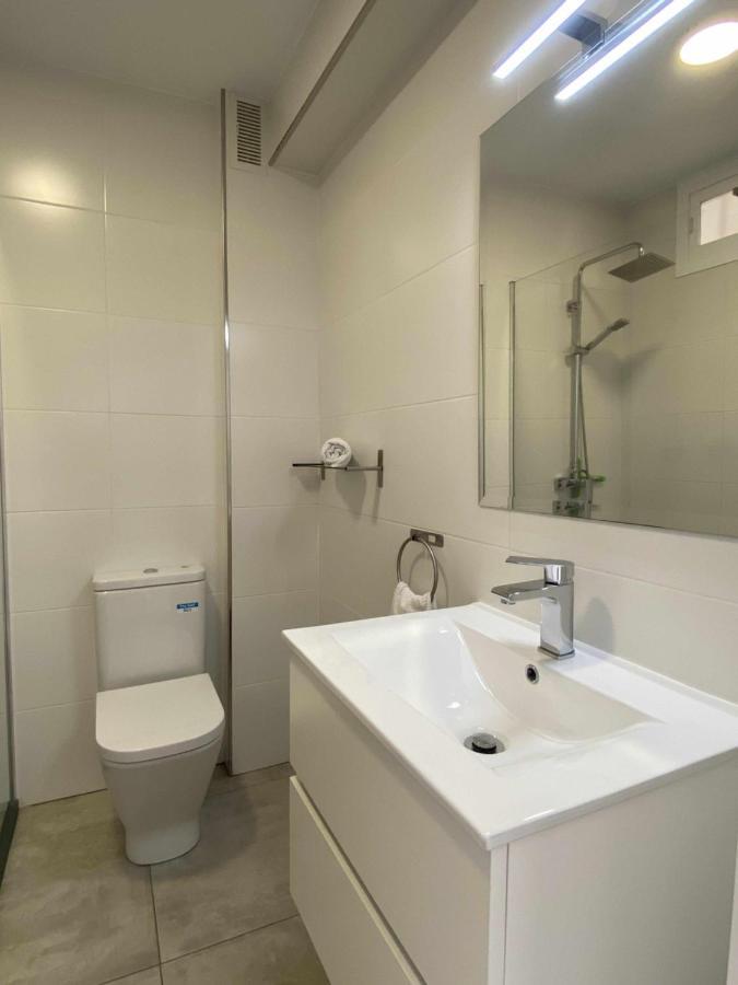 Apartamento 2 Habitaciones Frontal Al Mar 3 Torre Del Mar Kültér fotó