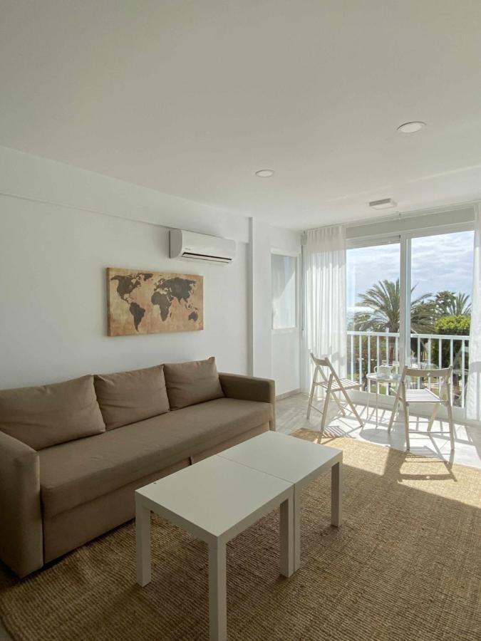 Apartamento 2 Habitaciones Frontal Al Mar 3 Torre Del Mar Kültér fotó