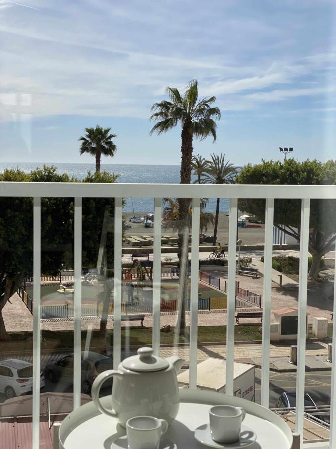 Apartamento 2 Habitaciones Frontal Al Mar 3 Torre Del Mar Kültér fotó