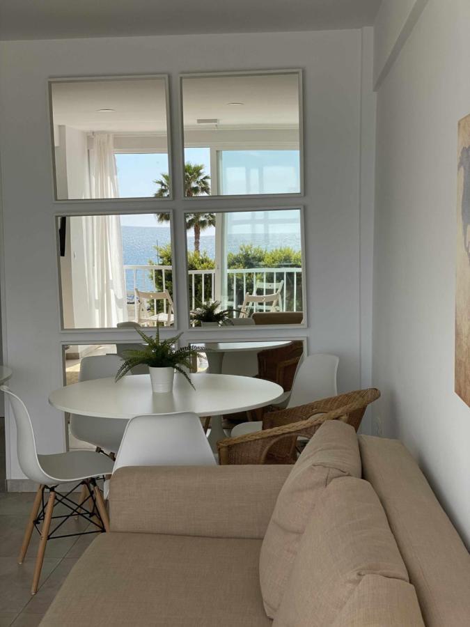 Apartamento 2 Habitaciones Frontal Al Mar 3 Torre Del Mar Kültér fotó