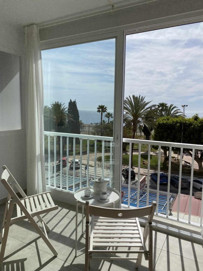 Apartamento 2 Habitaciones Frontal Al Mar 3 Torre Del Mar Kültér fotó