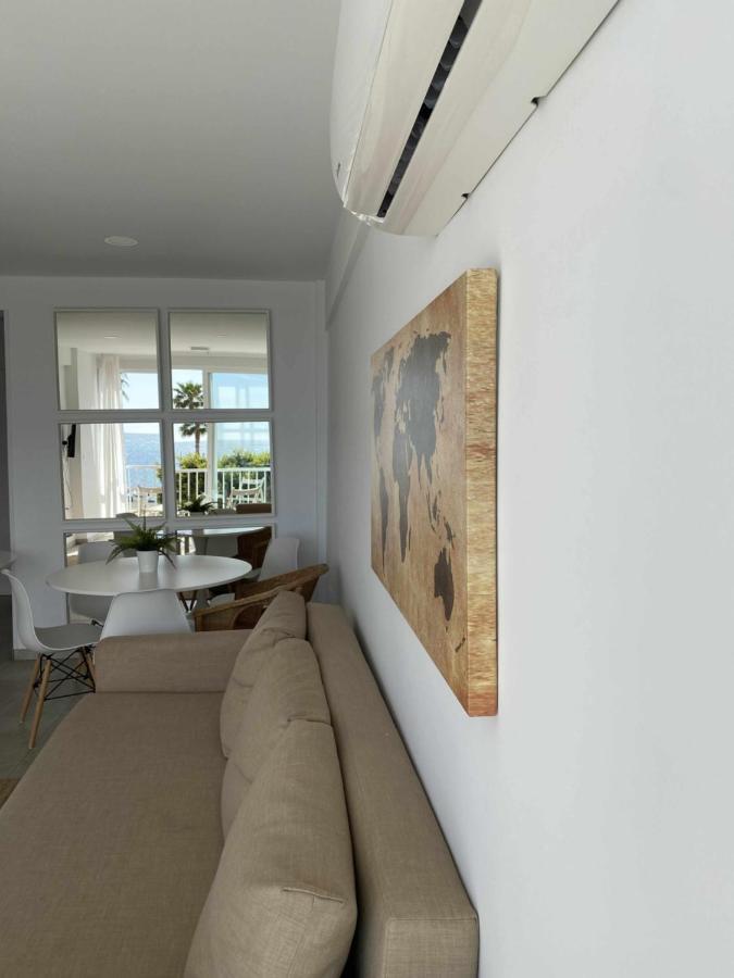 Apartamento 2 Habitaciones Frontal Al Mar 3 Torre Del Mar Kültér fotó