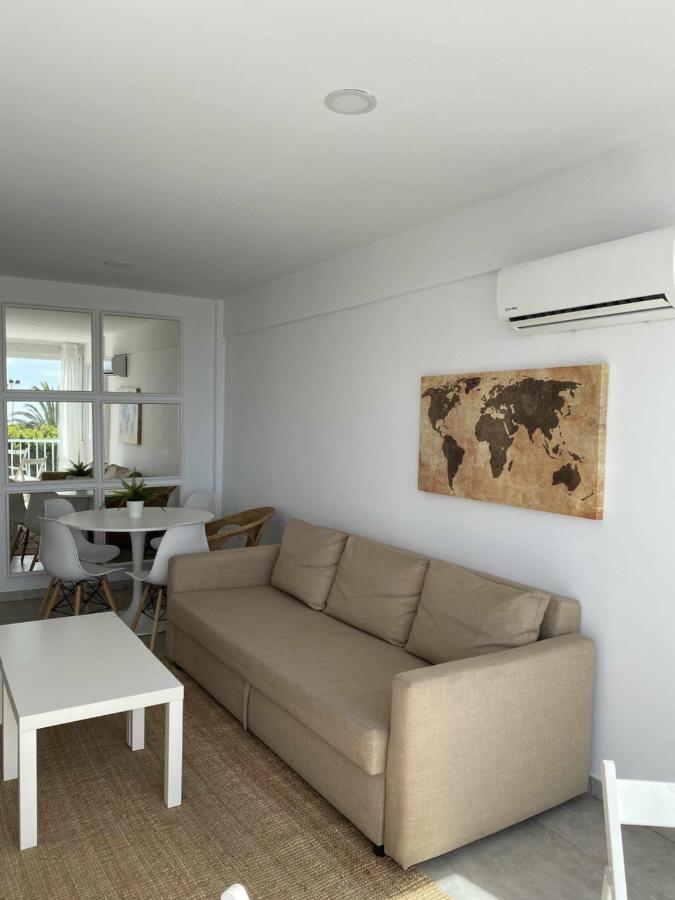Apartamento 2 Habitaciones Frontal Al Mar 3 Torre Del Mar Kültér fotó