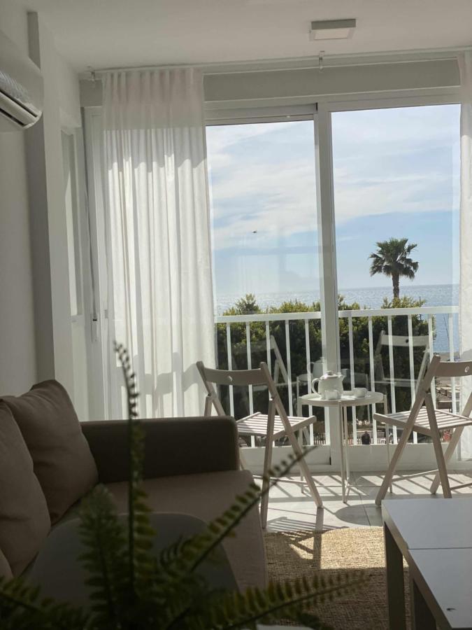 Apartamento 2 Habitaciones Frontal Al Mar 3 Torre Del Mar Kültér fotó
