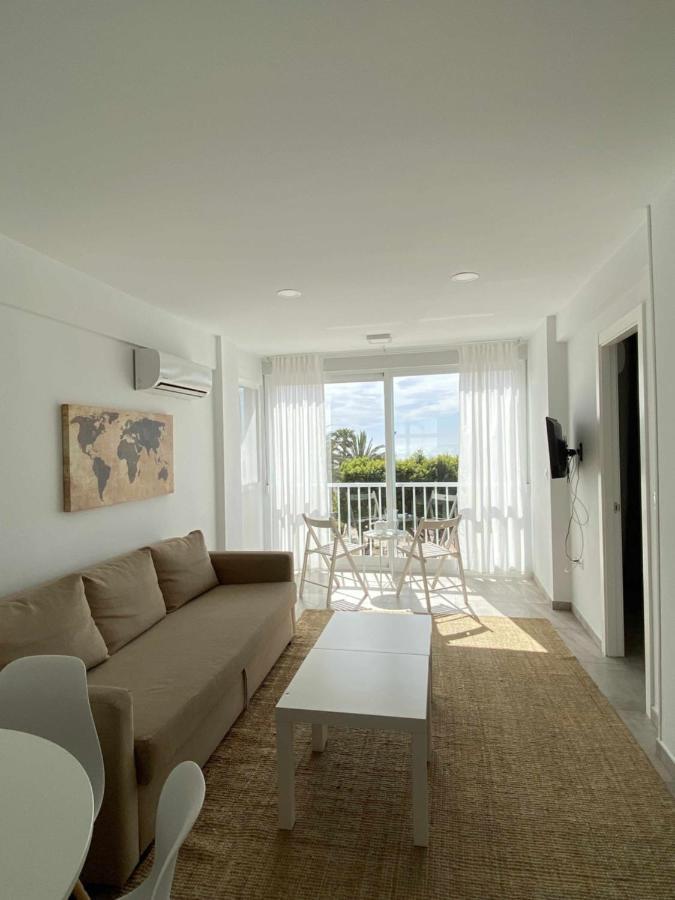 Apartamento 2 Habitaciones Frontal Al Mar 3 Torre Del Mar Kültér fotó