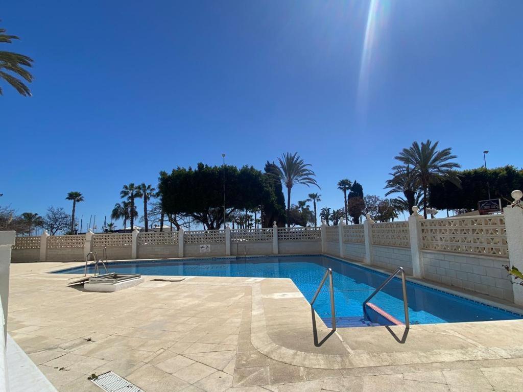 Apartamento 2 Habitaciones Frontal Al Mar 3 Torre Del Mar Kültér fotó