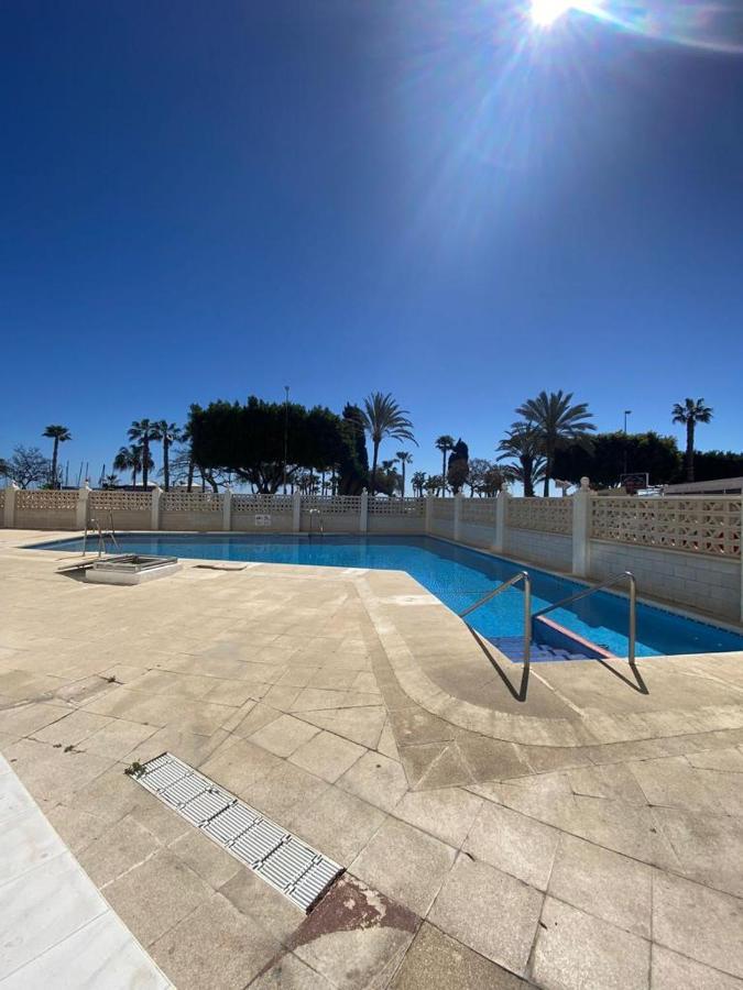 Apartamento 2 Habitaciones Frontal Al Mar 3 Torre Del Mar Kültér fotó